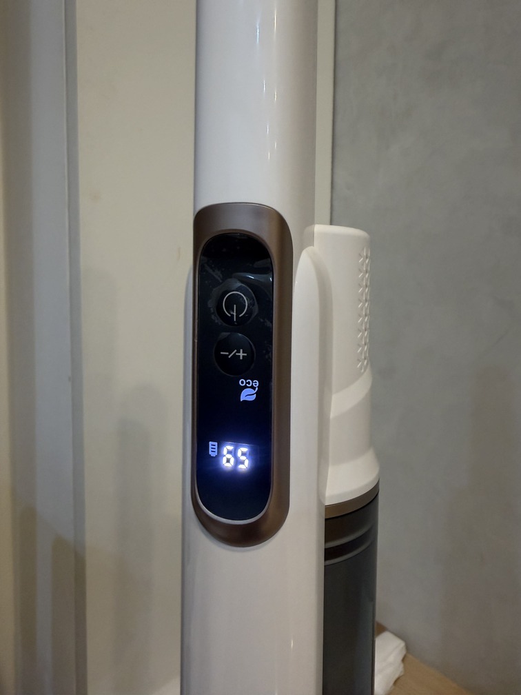 ｜SANSUI山水｜二寶家庭的居家清潔家電開箱：小白淨無線手持吸塵器評價！潔癖爸爸最真實的自動集塵吸塵器實測