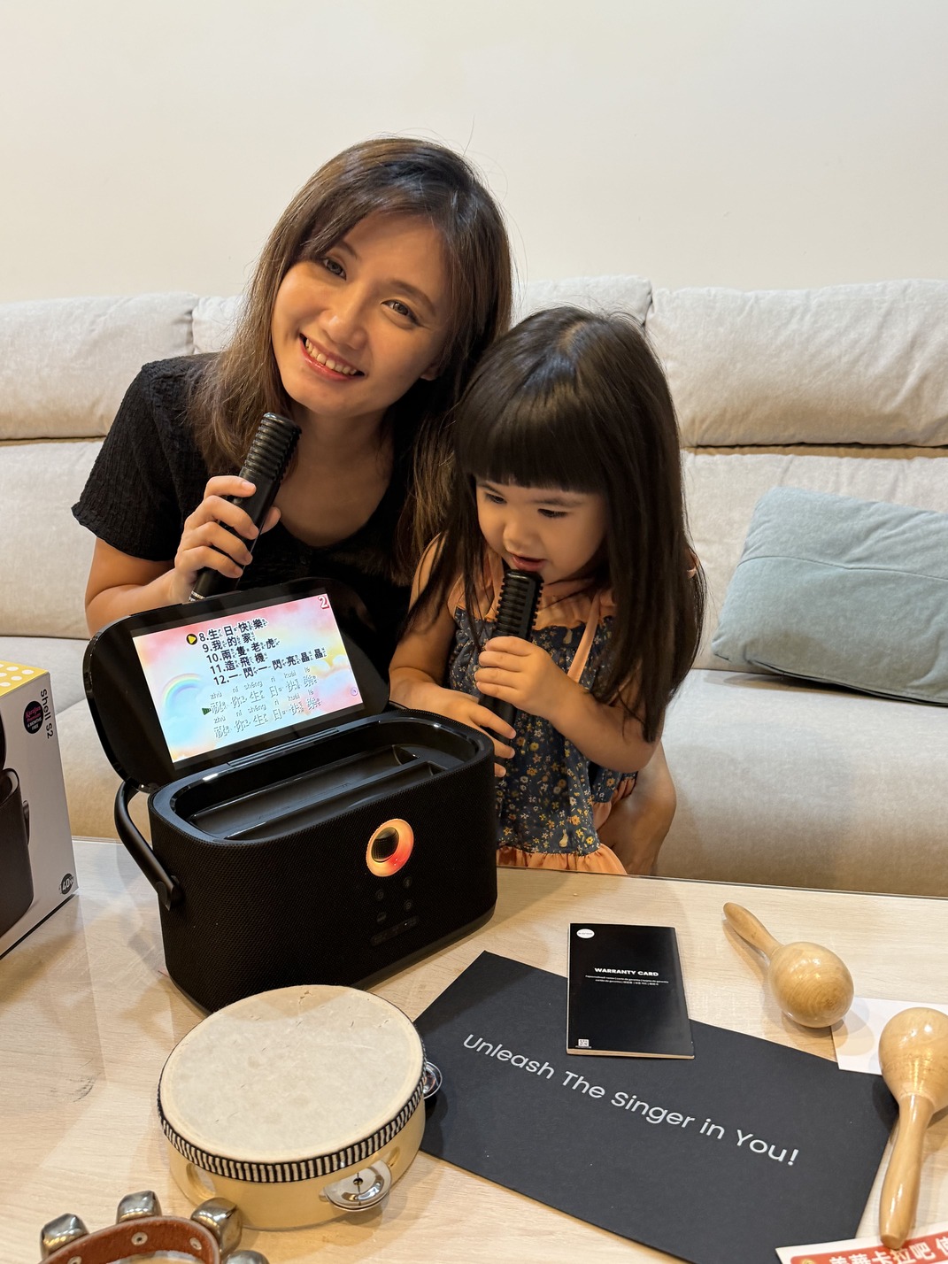 ｜Ikarao愛克拉｜在家秒變KTV的一體式便攜卡拉OK機，最方便的美華卡拉吧走到哪唱到哪